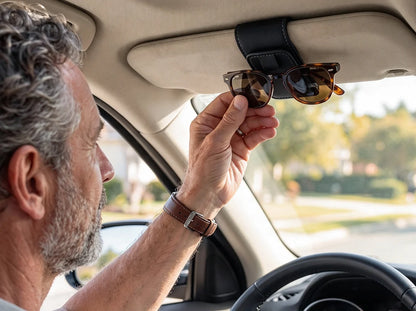 🕶️ SOPORTE MAGNÉTICO PARA GAFAS EN CUERO 🚗✨