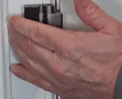 PROTECDOOR: SEGURO PROTECCIÓN DE PUERTA 🚪🛡️